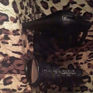 BLACK 5th Avenue strapped heels(heel zippered)